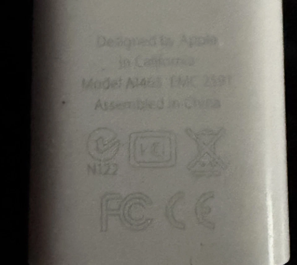 Apple A1463 Thunderbolt 2 to FireWire 800 Adapter - MD464LL/A EMC2591 - Image 4 of 4