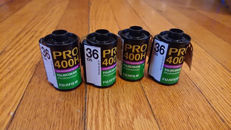4 Rolls of Fujifilm Fujicolor Professional PRO 400H - Color film 35 mm 36 Exp