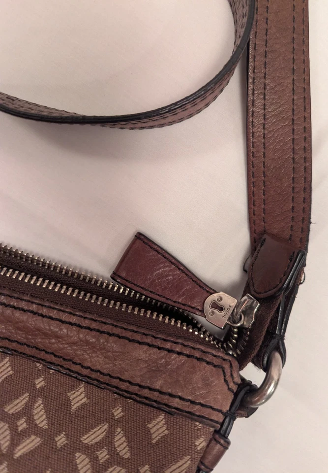 Bolso Cartera FOSSIL Maddox Cuero Lona Marrón Xbody Bucket Hobo Bucket Foto 3 de 4