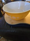 Vintage Pyrex MCM Butterfly Gold Mixing Bowl #403 Yellow -White Flowers 2 1/2 QT