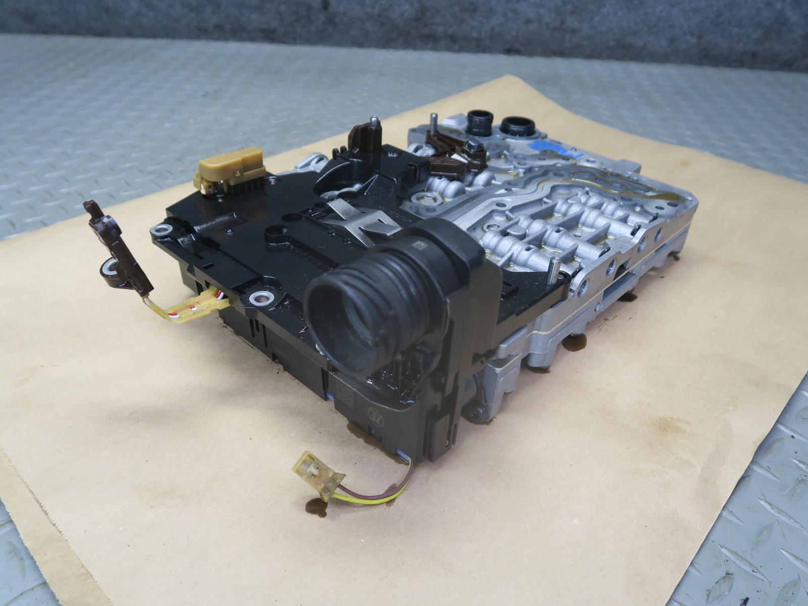 Maserati Ghibli 2014-2019 Valve body