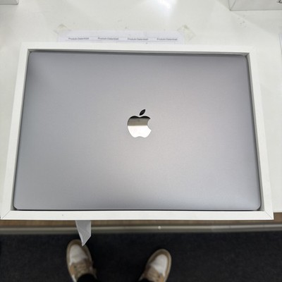 Apple MacBook Pro 13 Zoll (256GB SSD, M2, 8GB) Laptop - Space Grau - MNEH3D/A...
