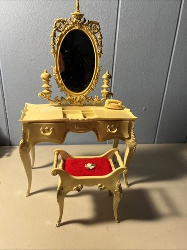 Vintage Barbie 1963 Susy Goose Vanity with  Mirror and Bench
