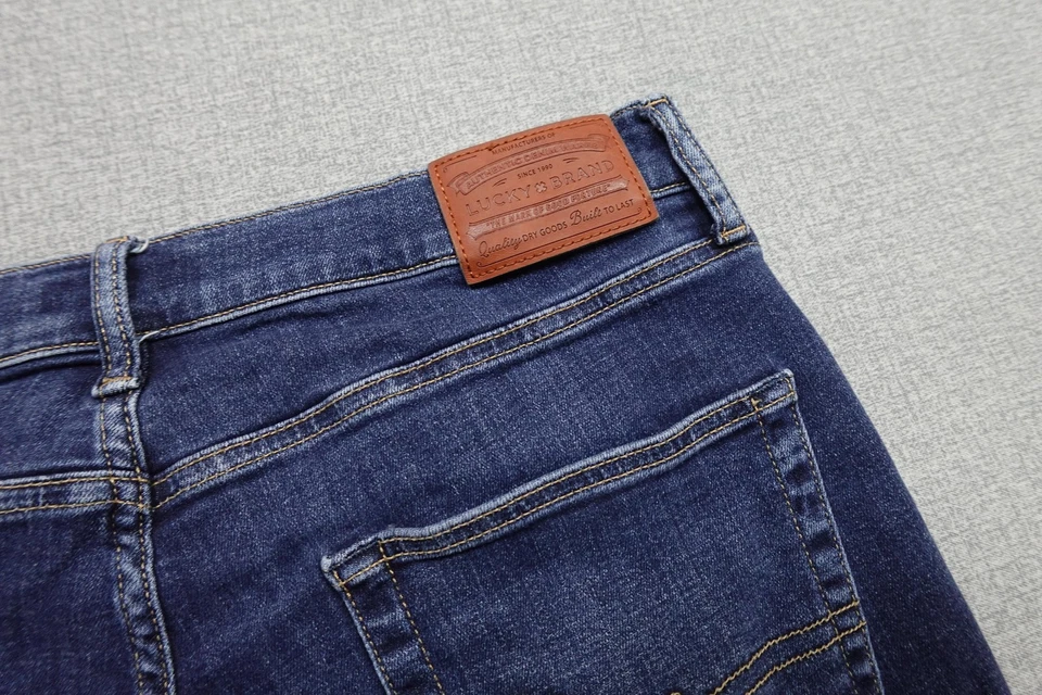 Lucky Brand 410 Athletic Slim Jeans Mens 34x32 Blue Denim Medium Wash Zip Fly - Image 2 of 4