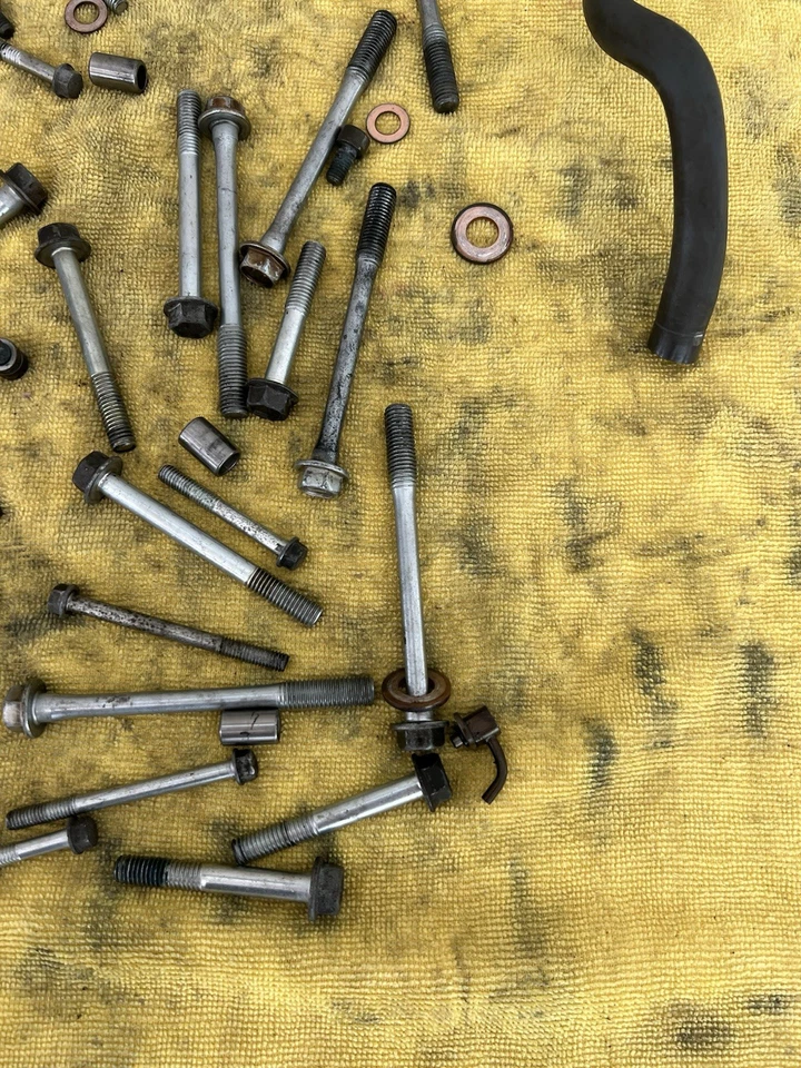 Suzuki GSXR 750 600 2006 2007 motor varias piezas motor hardware kit de pernos Foto 4 de 4