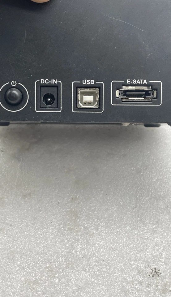 Thermaltake BlacX ST0005U 2.5”x3.5” eSATA & USB Hard Drive Docking Unit Only - Image 4 of 4