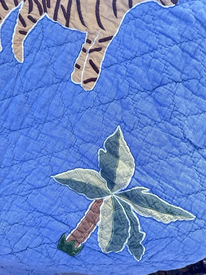 The Company Store Quilted Embroidered Animal Quilt 84x66 Reversible 100% Cotton - Image 4 of 4