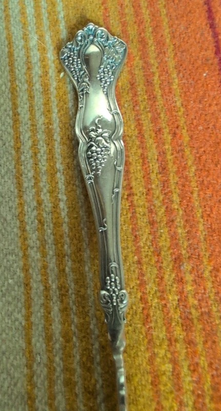 MOSELLE TWISTED BUTTER KNIFE ROGERS SILVERPLATE FLATWARE