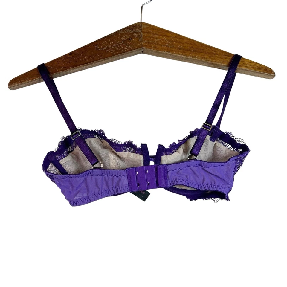 Sujetador Frederick's of Hollywood Cindy Balconette púrpura encaje con aros talla 32 DD Foto 4 de 4