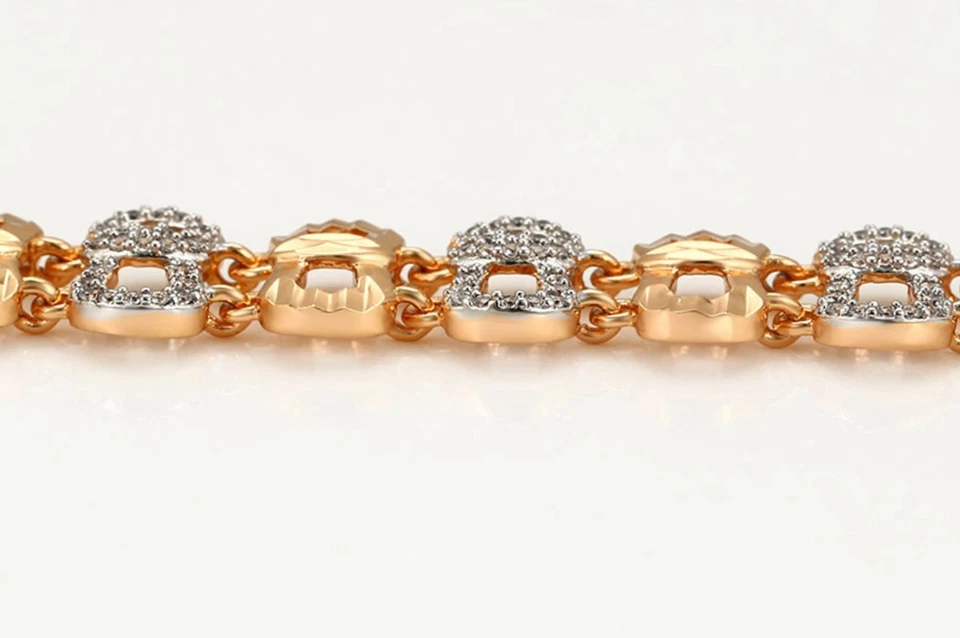 Brazalete envolvente de piedras de circonita cúbica blanca de eslabones abiertos de oro rosa Foto 2 de 4