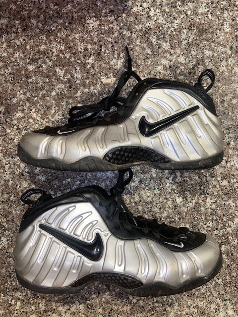 foamposite pro black metallic silver