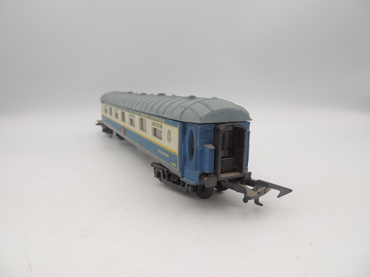JOUETS ANCIENS JOUEF / Lot de wagons, locomotive, rails, transformateur