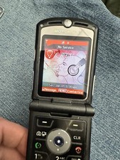 Motorola RAZR Razor V3m Silver and Black Verizon Cellular Flip Phone Turns On