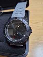 Luminox Pacific Diver XS.CA21.BO 44mm Black Dial Diver Quartz Watch Accessory