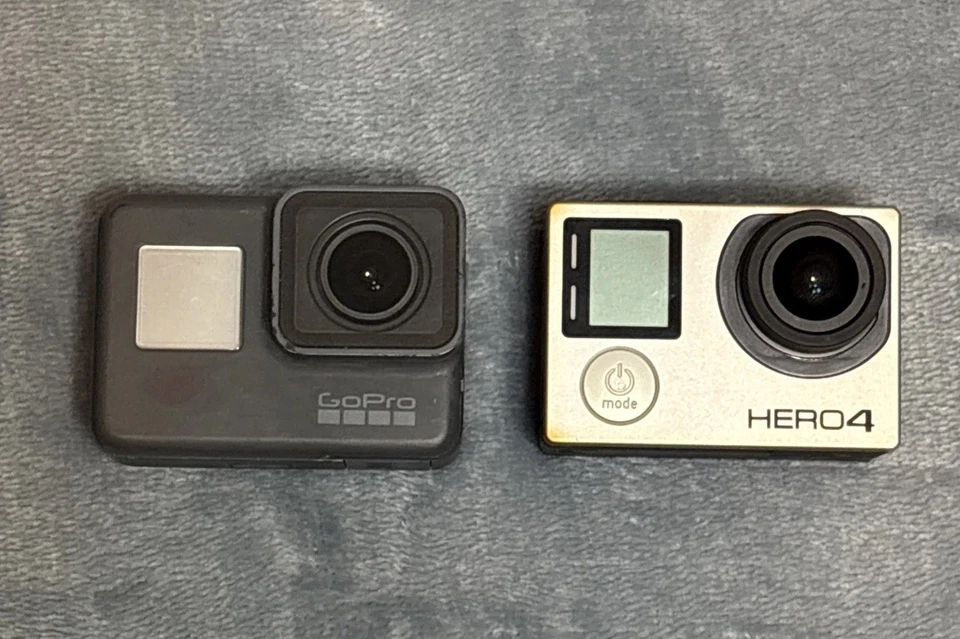 GoPro Hero5 Black / Hero4 Bundle Ultra HD 4k Action Camera w/ Case & Accessories - Image 2 of 4