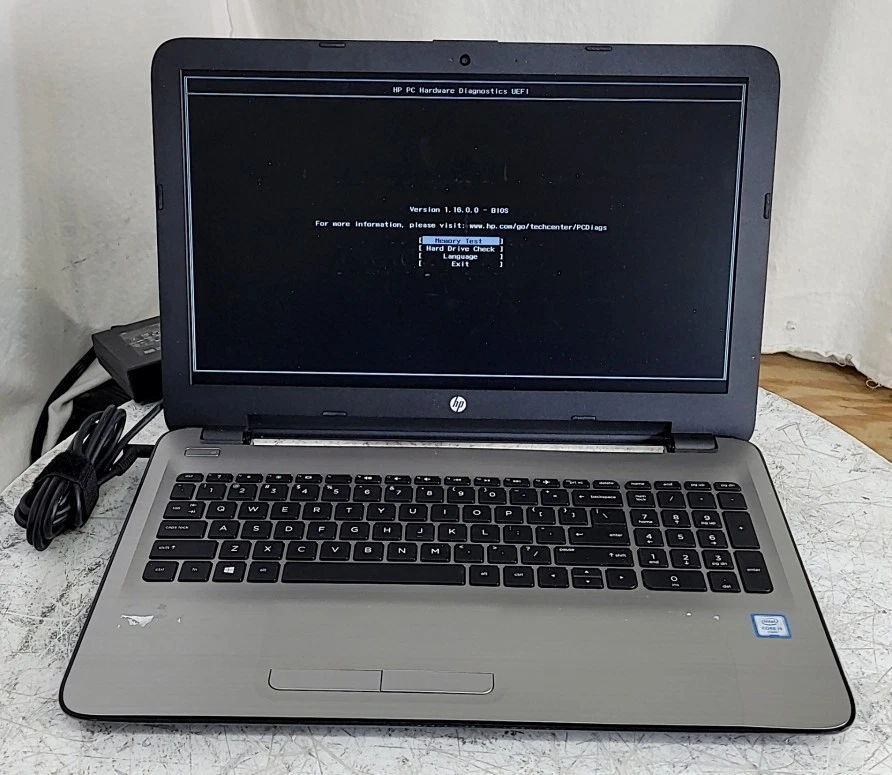 HP 15-ab255TU 第6世代Core i5 メモリ8GB SSD256GB HP Notebook - 15.6