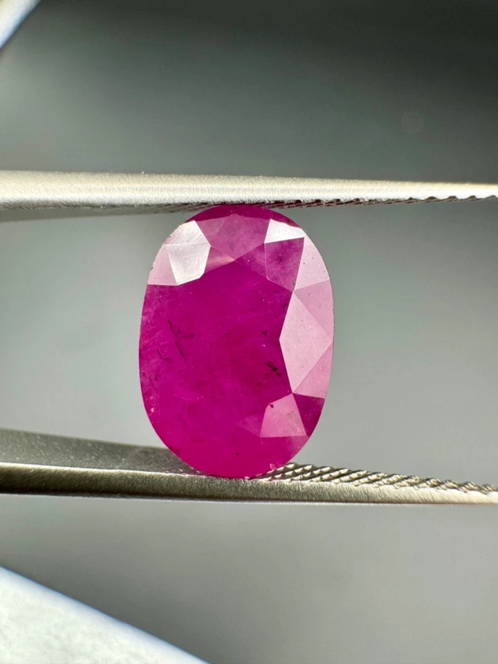 3.17 carats Untreated Ruby Loose Gemstone from Jegdalek Mine Afghanistan - Image 3 of 4