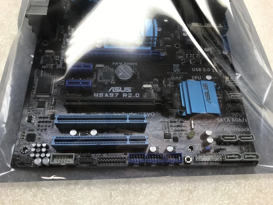 ASUS M5A97 R2.0 ATX motherboard AMD FX-6100 3.3GHz 6 CORES 16GB CORSAIR DDR3 RAM - Image 3 of 4
