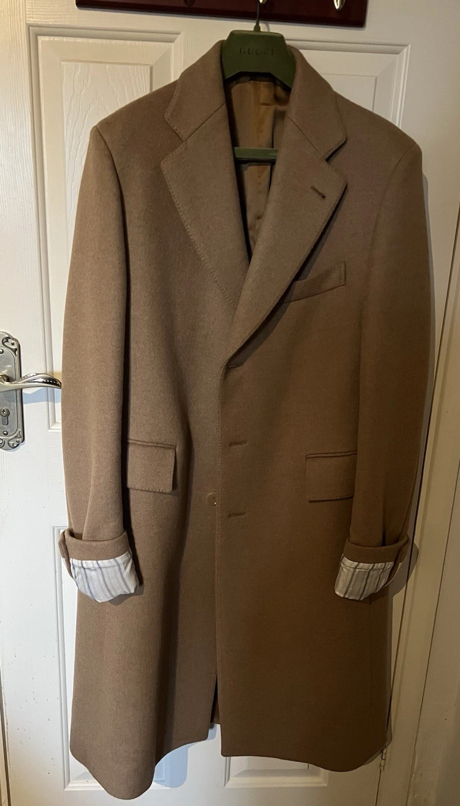 Nuovissimo cappotto lungo Gucci capelli di cammello con etichette (prezzo consigliato £ 3.700) taglia 48