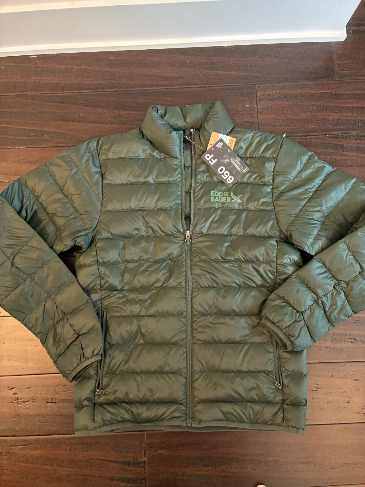 NEW Eddie Bauer Jacket Mens Small 650 Down Quilted Puffer Jacket NWT
Opens in a new window or tab
