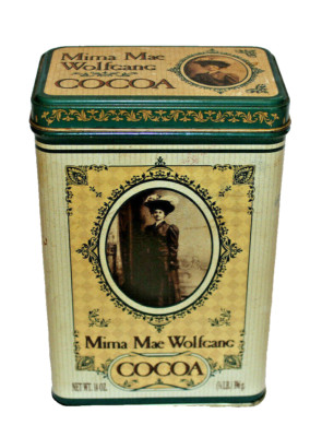 VTG 1982 COLLECTIBLE MIMA MAE WOLFGANG COCOA TIN CAN YORK, PA 6-1/8  TALL 