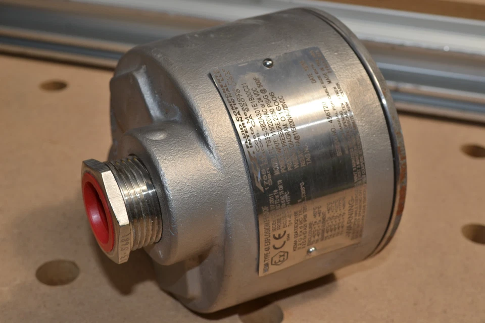 FCI FLT93 S Flow switch FLT93S-3B2A301E1B00C21 explosion proof Fluid Components - Image 2 of 4