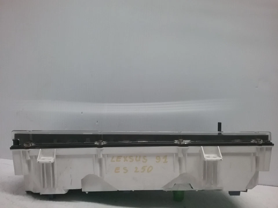 Cuadro de cabeza velocímetro Lexus ES250 1990-1991 83100-32471 Foto 2 de 4
