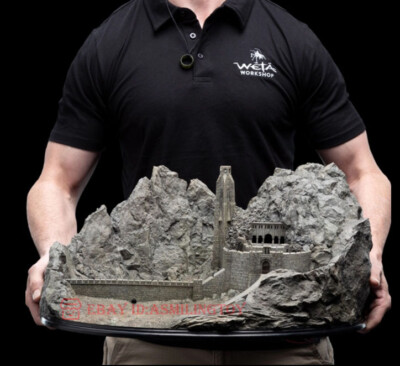 Weta Workshop Helm's Deep The Lord of the Rings Resin Statue 40cm Long Model IN