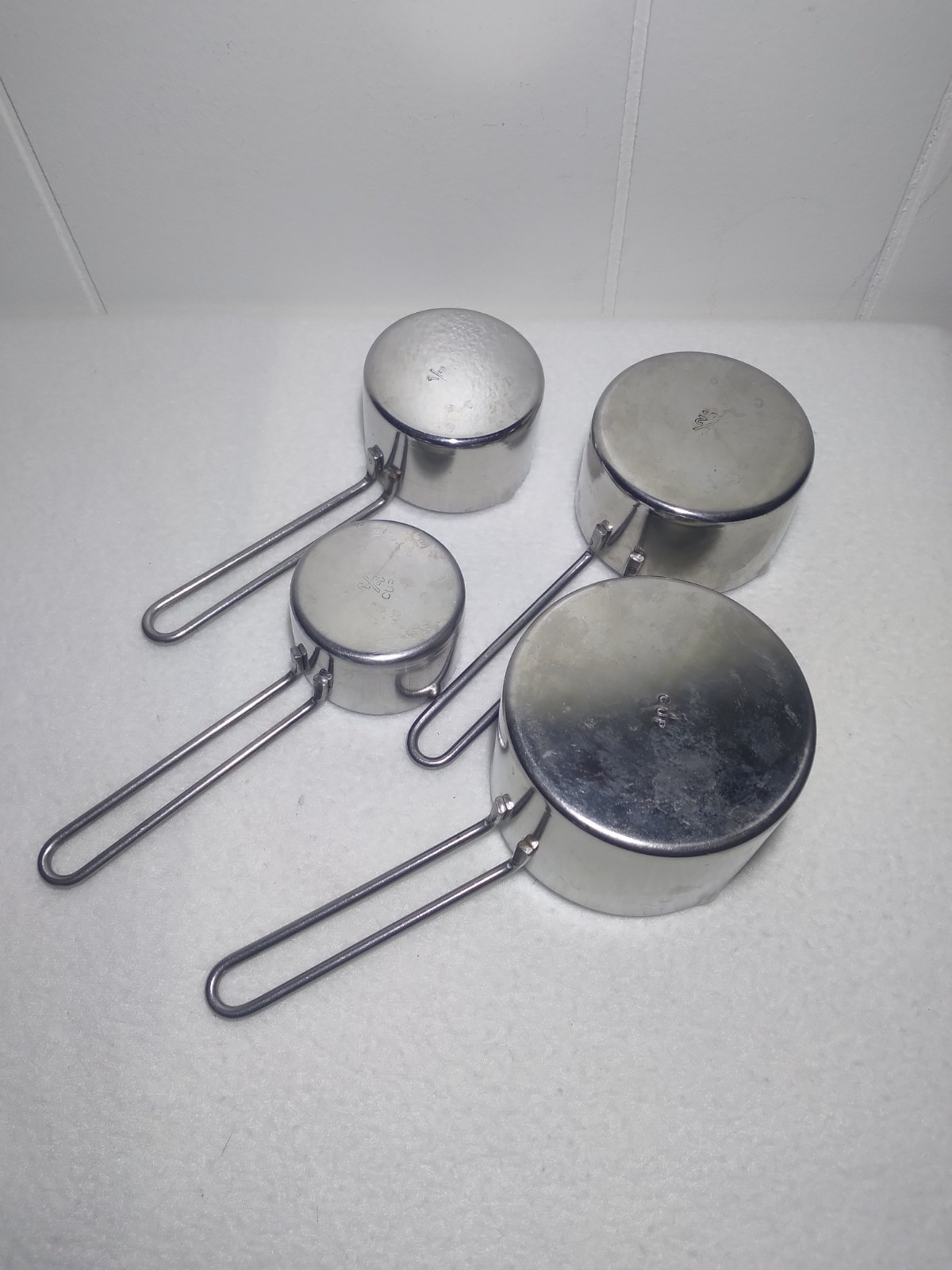 4 Piece Stainless Steel Measuring Cup Set 1, 3/4, 1/2 & 1/4 Cups