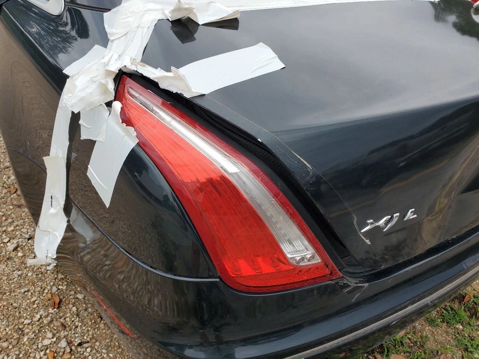 Jaguar XJL 2010 2011 2012 OEM 5,0 L bomba de inyección de aire Foto 3 de 4