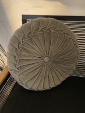 Linen & More Rundkissen Kissen Falten Grau Sofa Hocker Shabby Impressionen