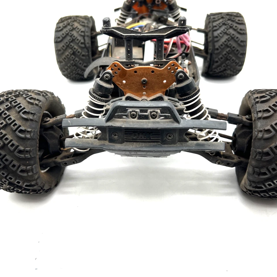 RARE VINTAGE DHK Hobby Crosse 1/10 Run 4x4 Monster Truck 38 Kph 8136 Untested - Image 3 of 4