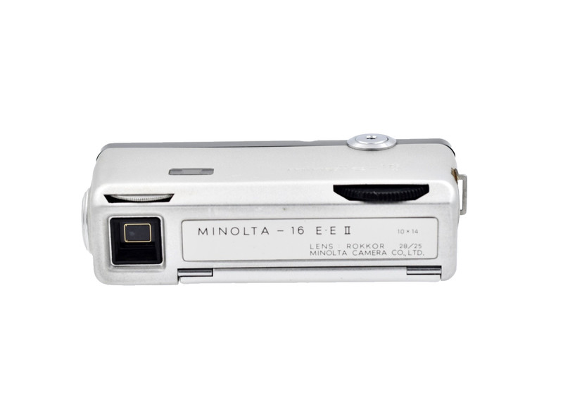 Vintage MINOLTA-16 E.E. II 10 x 14 subminiature Camera