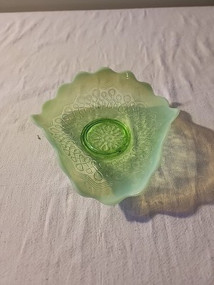 Jefferson Green Opalescent Many Loops 7 3/4'' Triangular Bowl