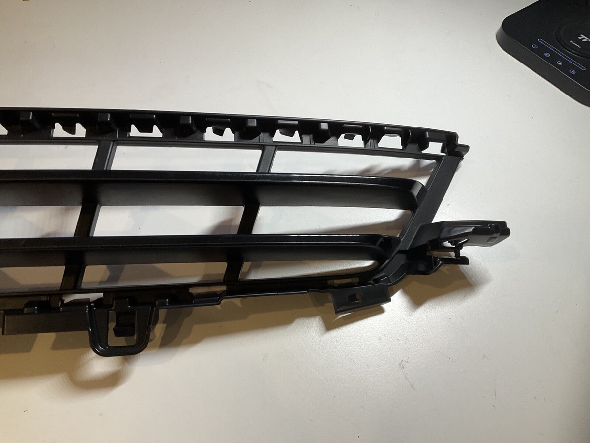 BMW Front Lower Grille Cage 5111 7421798 OEM | eBay