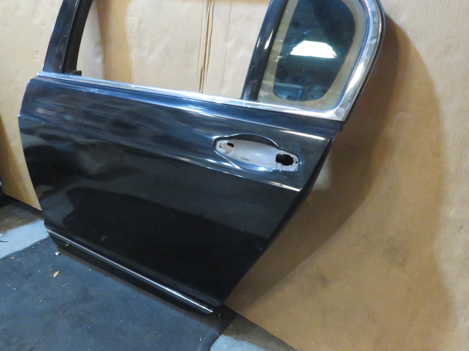 2006 BENTLEY FLYING SPUR REAR LEFT DOOR SHELL