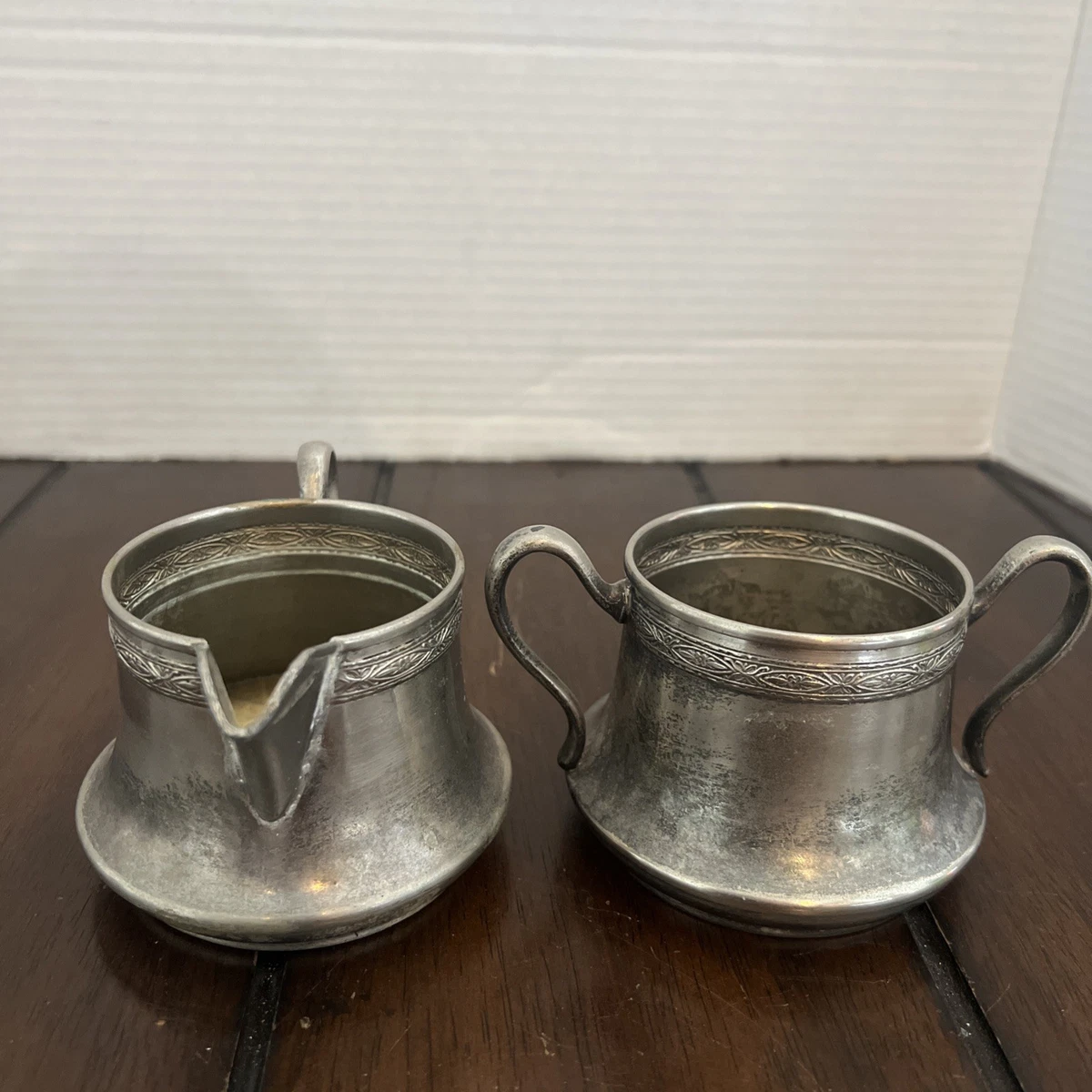 Mappin & Webb Antique US Silver-Plated Creamers & Sugar Bowls for