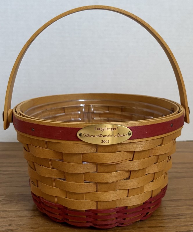 LONGABERGER 2002 Woven Memories BASKET w/plastic protector  NICE!
