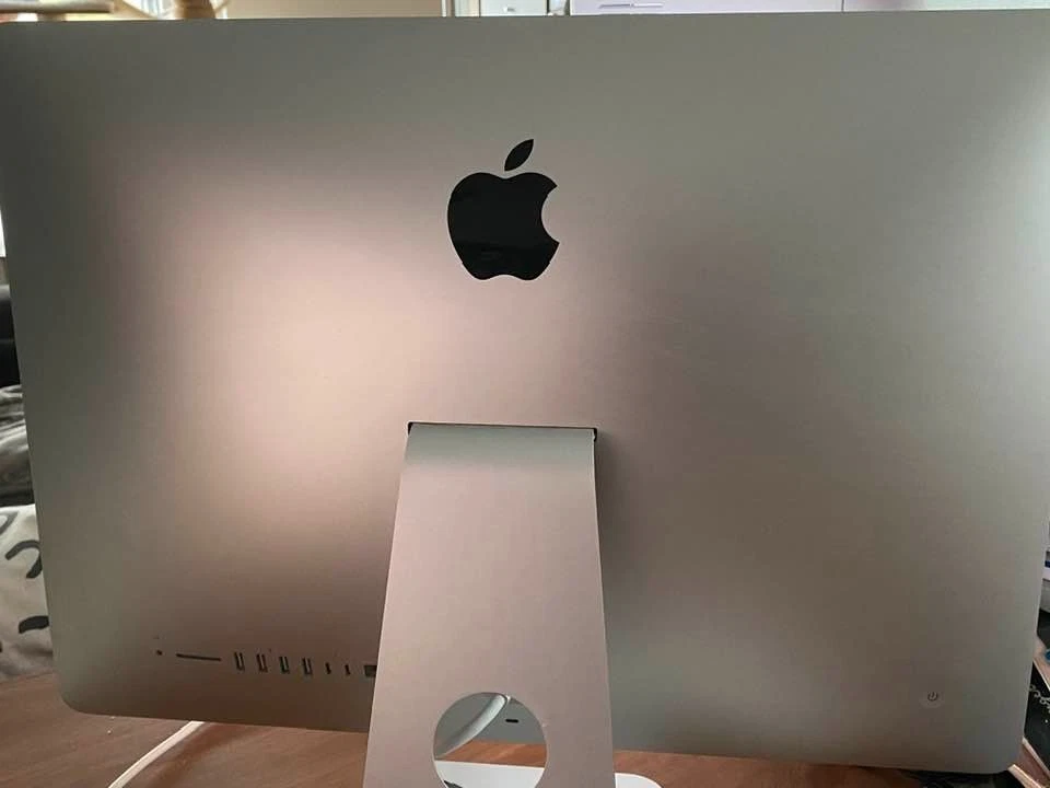 iMac 2019 mit 21,5 Zoll 4 K Retina Display - 1 TB HDD - 8 GB Ram - von privat - Bild 3 von 4