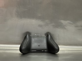 Xbox Series X 1TB Bundle 2 Controllers GTA V Razer Box