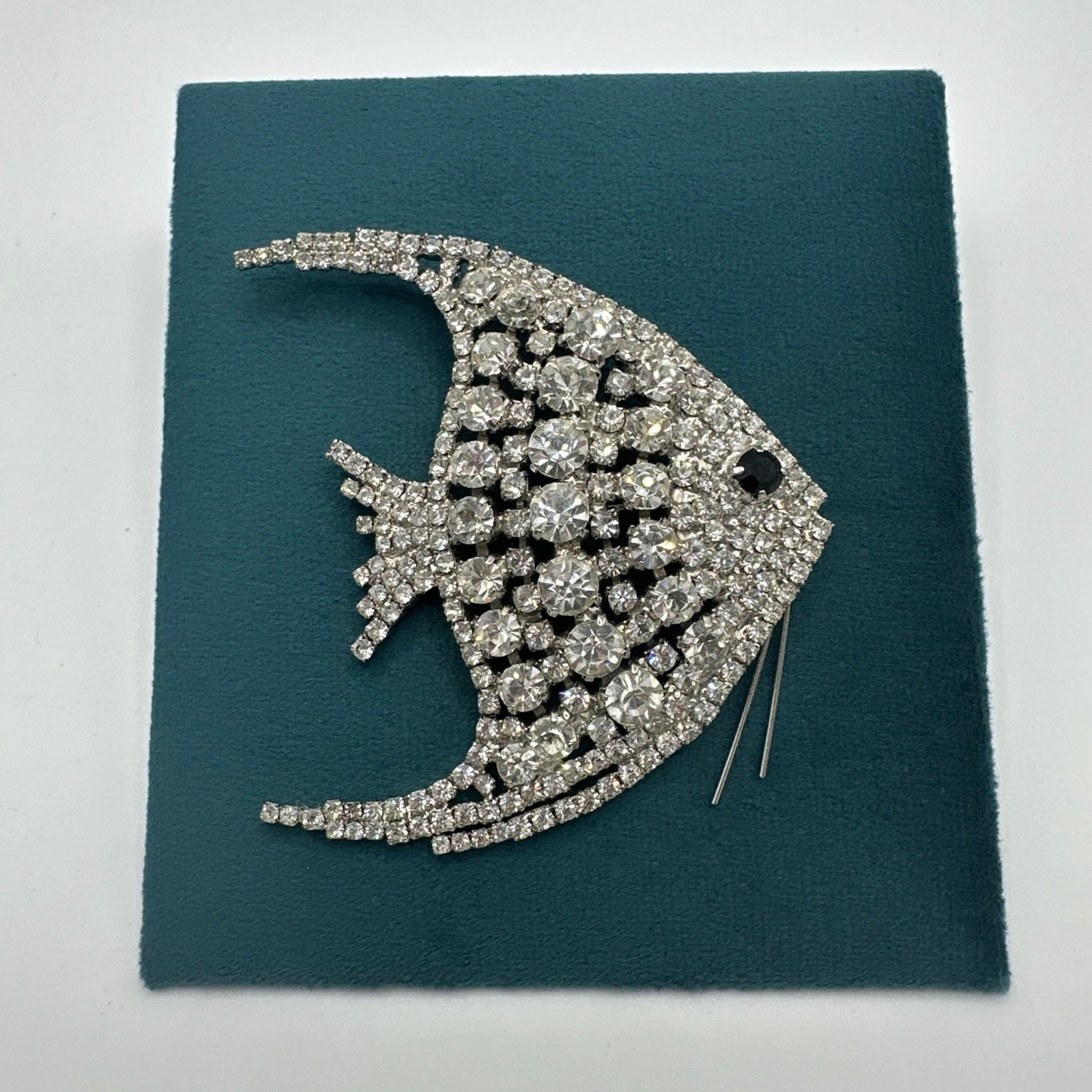 Bijoux Fantaisie Broche Poisson Argentée Avec Strass