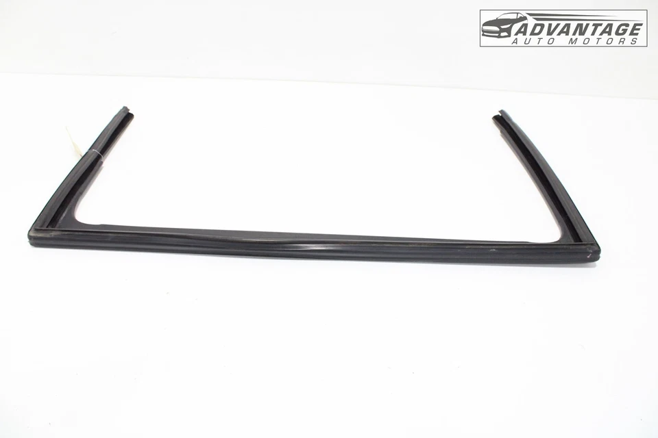 Chrysler Voyager 2020-2024 puerta corredera trasera izquierda ventana canal de funcionamiento sello OEM Foto 2 de 4