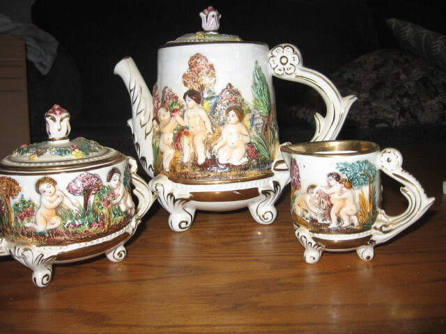 R，CAPODIMONTE  ITALY ポット R，CAPODIMONTE ITALY ポット