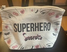 It Cosmetics Canvas Makeup Bag  Deluxe Sample...