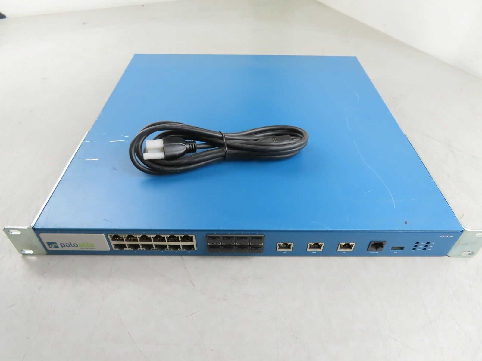 Palo Alto PA-3050 12-Port Gigabit VPN Firewall Security Appliance System