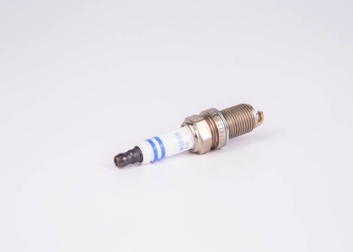 BOSCH Spark Plug 1pcs Fits MERCEDES KIA HYUNDAI 1984-