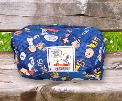 Peanuts Snoopy Cosmetic Bag Makeup Case Toiletry Travel Pouch Japan Collectible