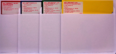 AMSTRAD PC -- SYSTEM DISCS INC MS-DOS, GEM, LOCO-BASIC..(AMSTRAD - 5.25'' DISK)