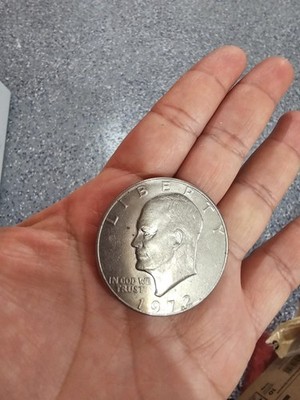 1972 D - One Dollar Liberty Eisenhower Coin - Flying Eagle, Circulated Coin 