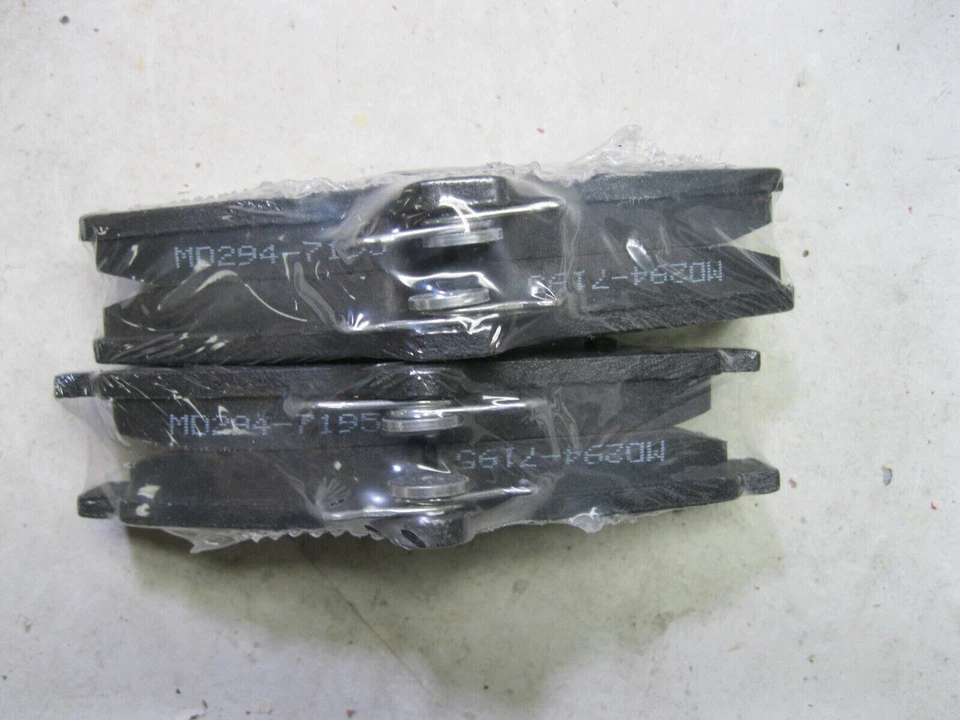 Dash4 Semi-Metallic Disc Brake Pad MD294 Foto 3 de 4